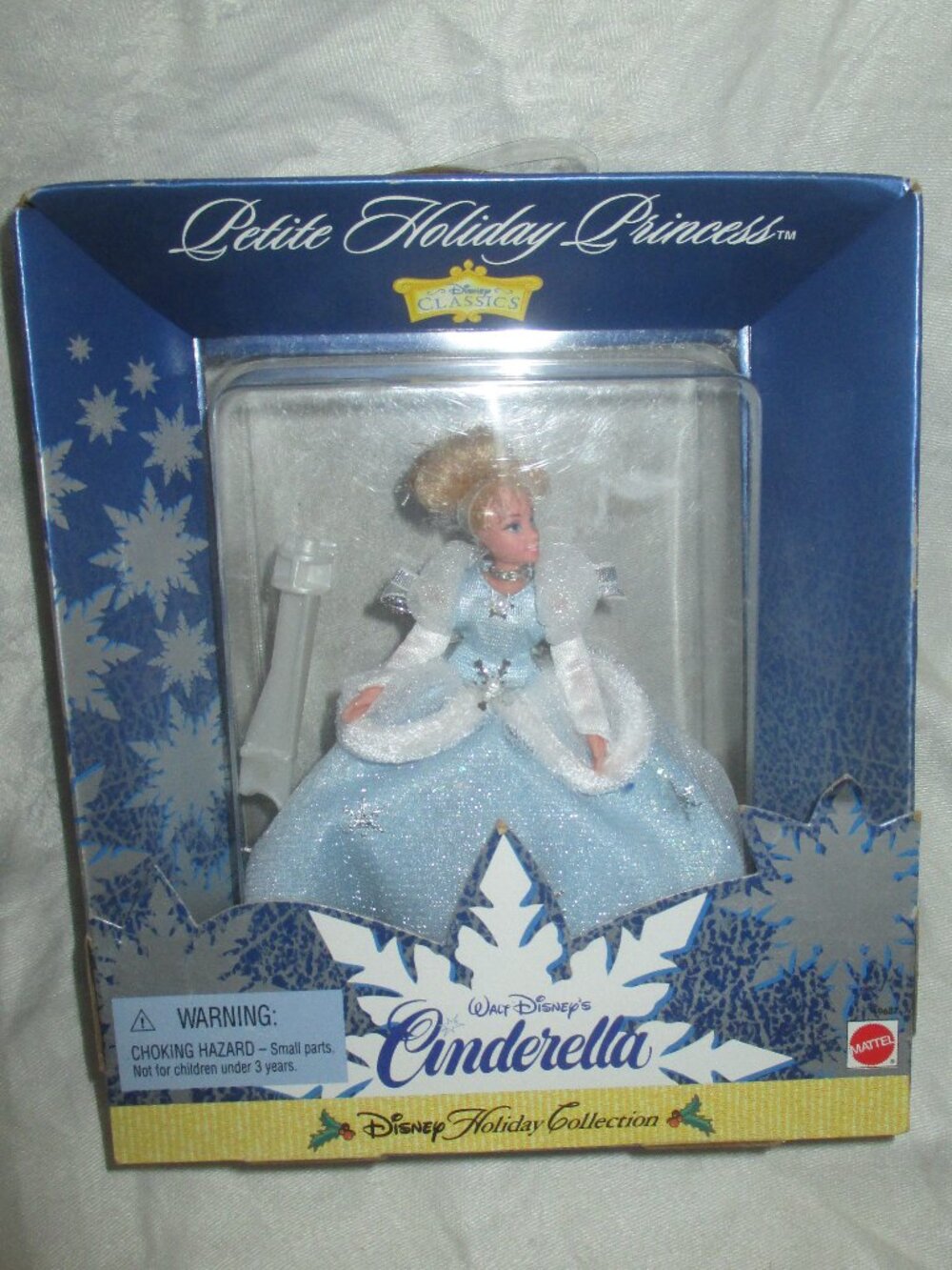 Mattel Disney Classics Cinderella Petite Holiday Princess Ornament w Stand 1998
